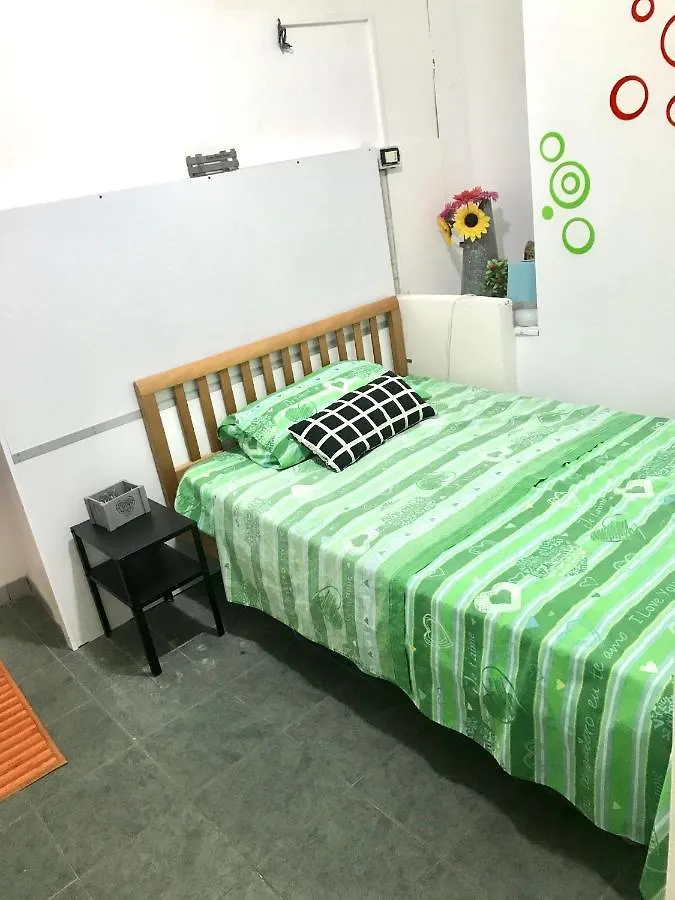 Home Sweet Home 卡塔尼亚 0*,